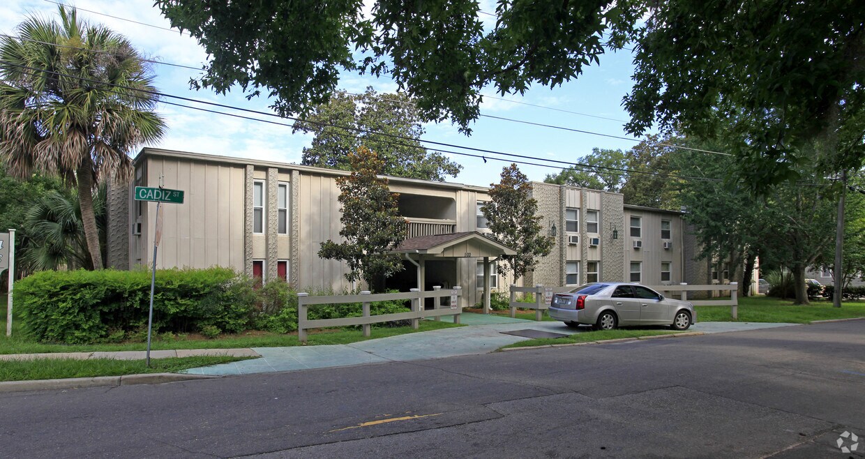 Magnolia Villas Apartments in Tallahassee, FL