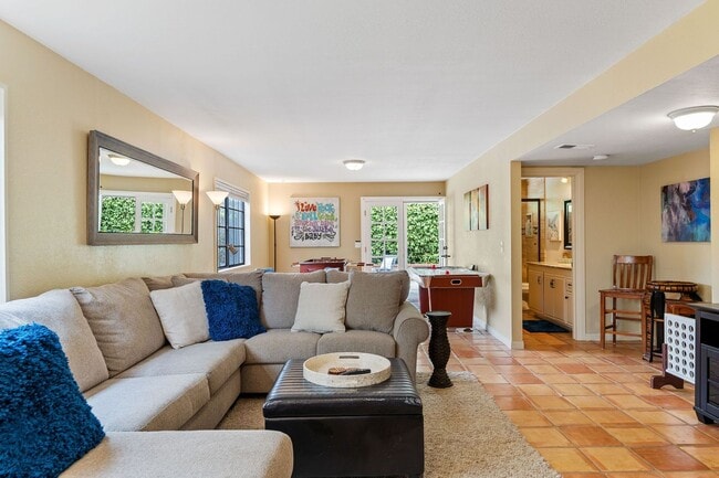 Building Photo - 4850A - Mandalay Shores/ Oxnard/ 5 bedroom...