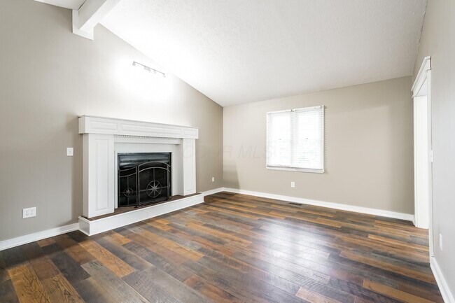 Foto del edificio - 305 Station St E