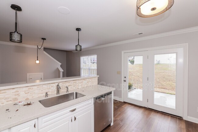 Building Photo - 5240 Beam Lake Dr