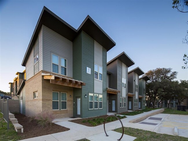 Building Photo - Emerald Village