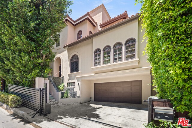 Building Photo - 2131 Stanley Hills Dr