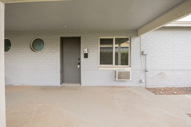 Foto del edificio - 1505 E Harvard St