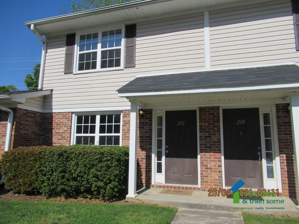 Foto principal - 212 Emerald Park Ct.