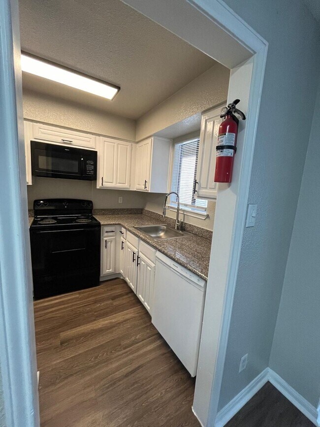 Foto del edificio - 9255 W Sam Houston Pkwy S