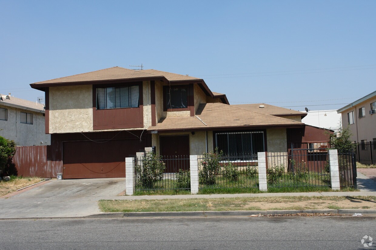 Foto del edificio - 3452 Anderson Ave