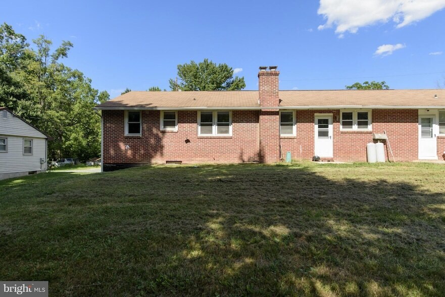 Foto del edificio - 1409 Peverly Rd
