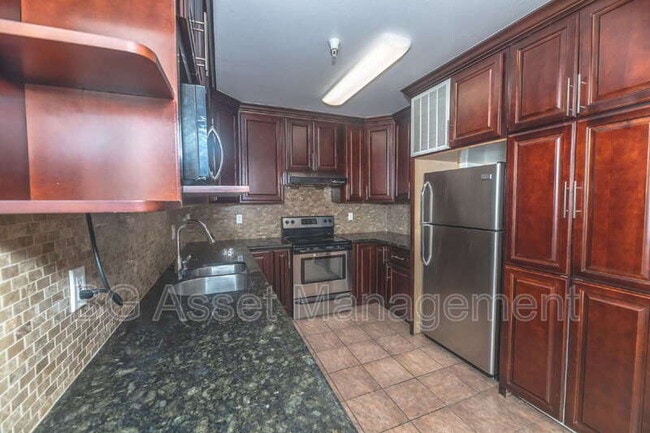 Photo - 1459 MacArthur Blvd Apartment