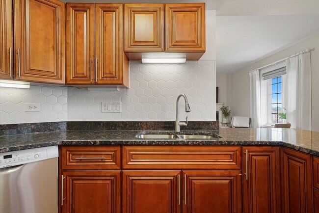 Foto del edificio - 15630 Park Station Blvd