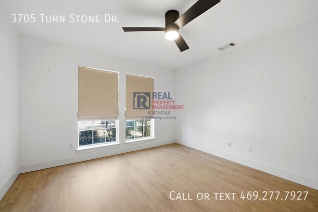 Foto del edificio - 3705 Turn Stone Dr.-