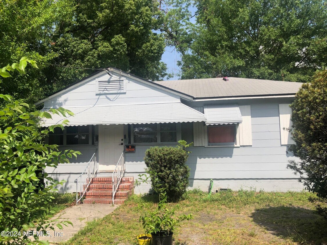 Primary Photo - 1713 Academy St