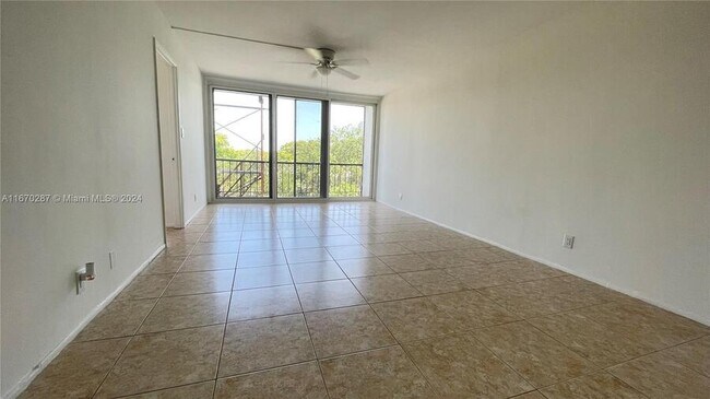 Foto del edificio - 4501 NE 21st Ave