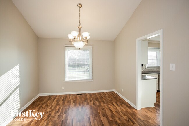 Foto del edificio - 7809 Dawson Dr