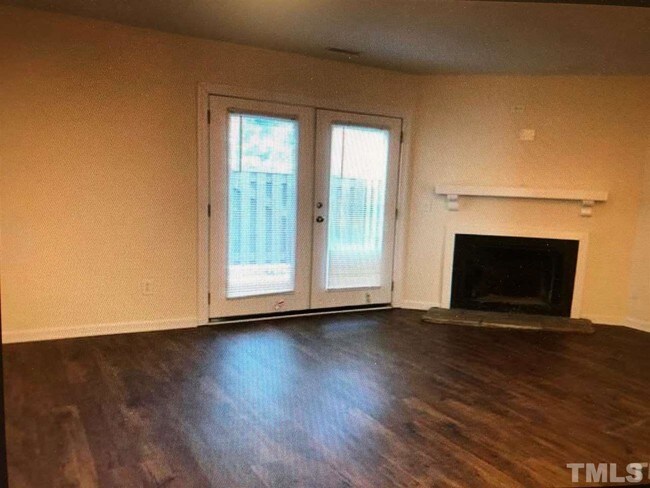 Building Photo - 7323 Sandy Creek Dr