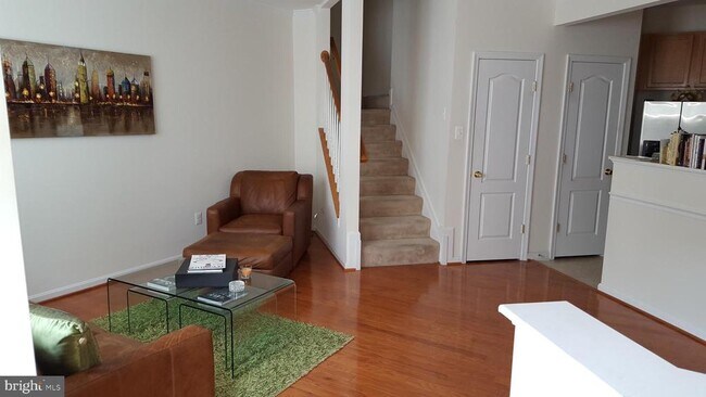 Foto del edificio - 115 Leather Fern Way