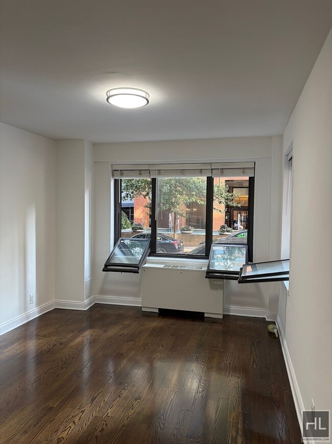 Building Photo - EAST 56 STREET
