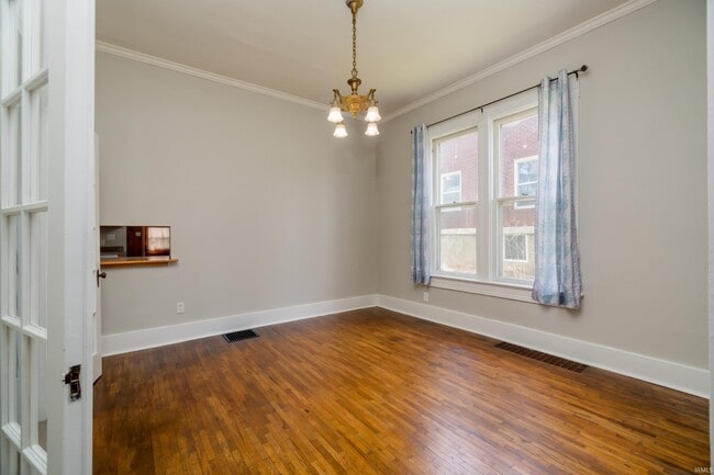Building Photo - 1014 Elmwood Ave