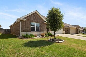 Building Photo - 6112 Fall Creek Ln