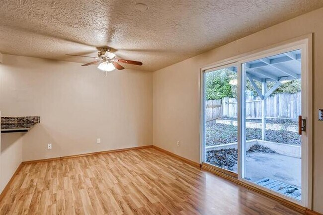 Foto del edificio - 1800 NW 104th St, Vancouver, WA, 98685