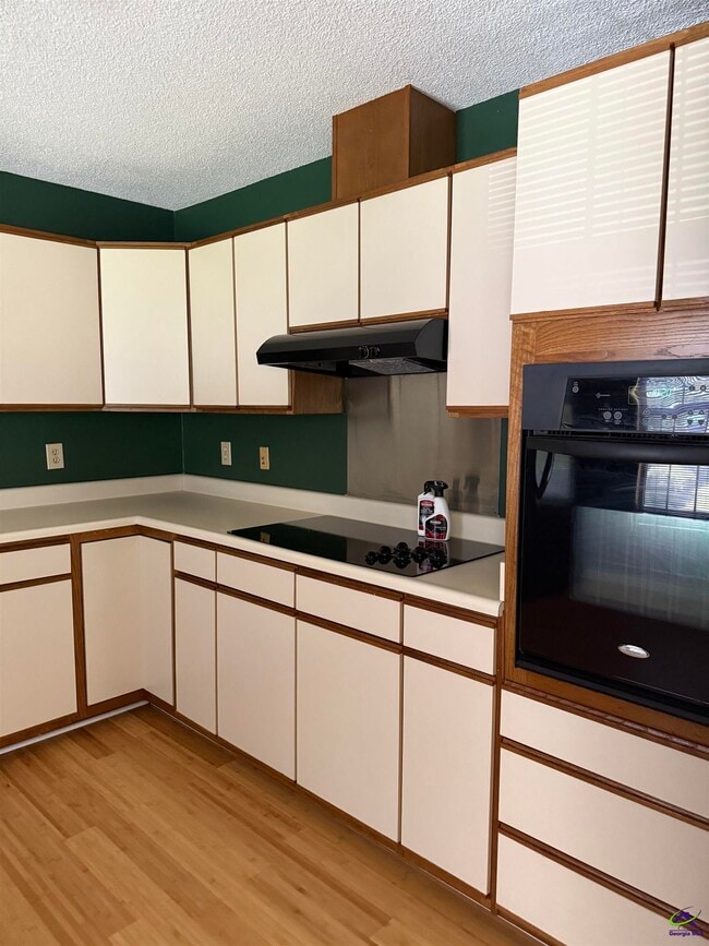 Foto del edificio - 421 Granada Terrace