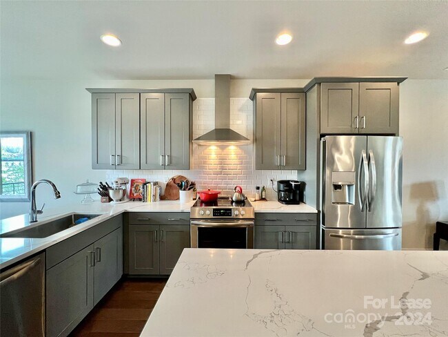 Foto del edificio - 2639 Norfolk Ave
