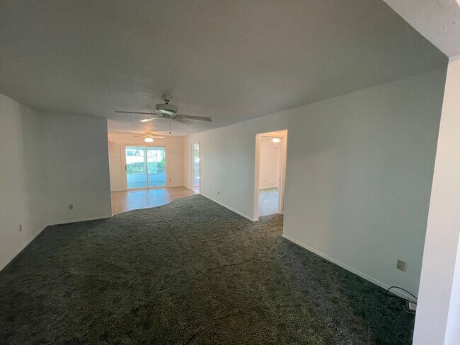 Foto del edificio - COMING SOON!! Quaint 3 bedroom home! If yo...