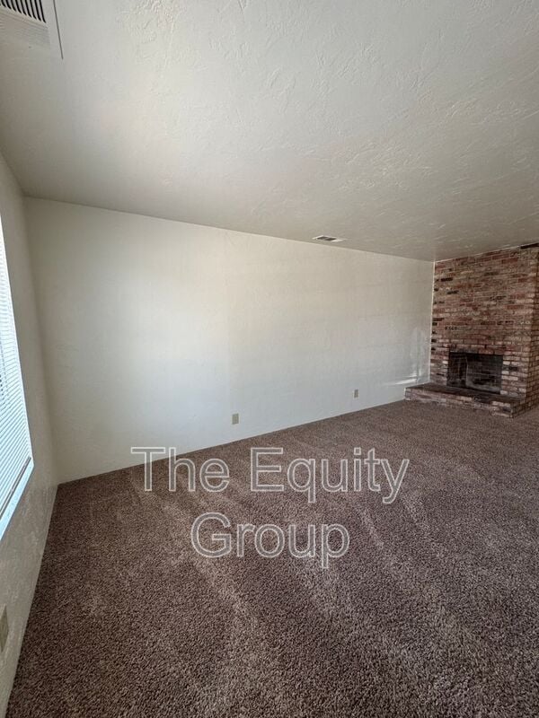 Foto del edificio - 850 E Merritt Ave