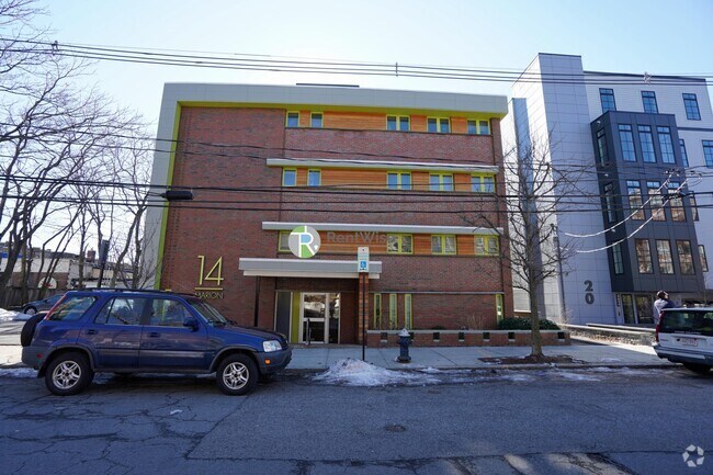 Building Photo - 14 Marion St