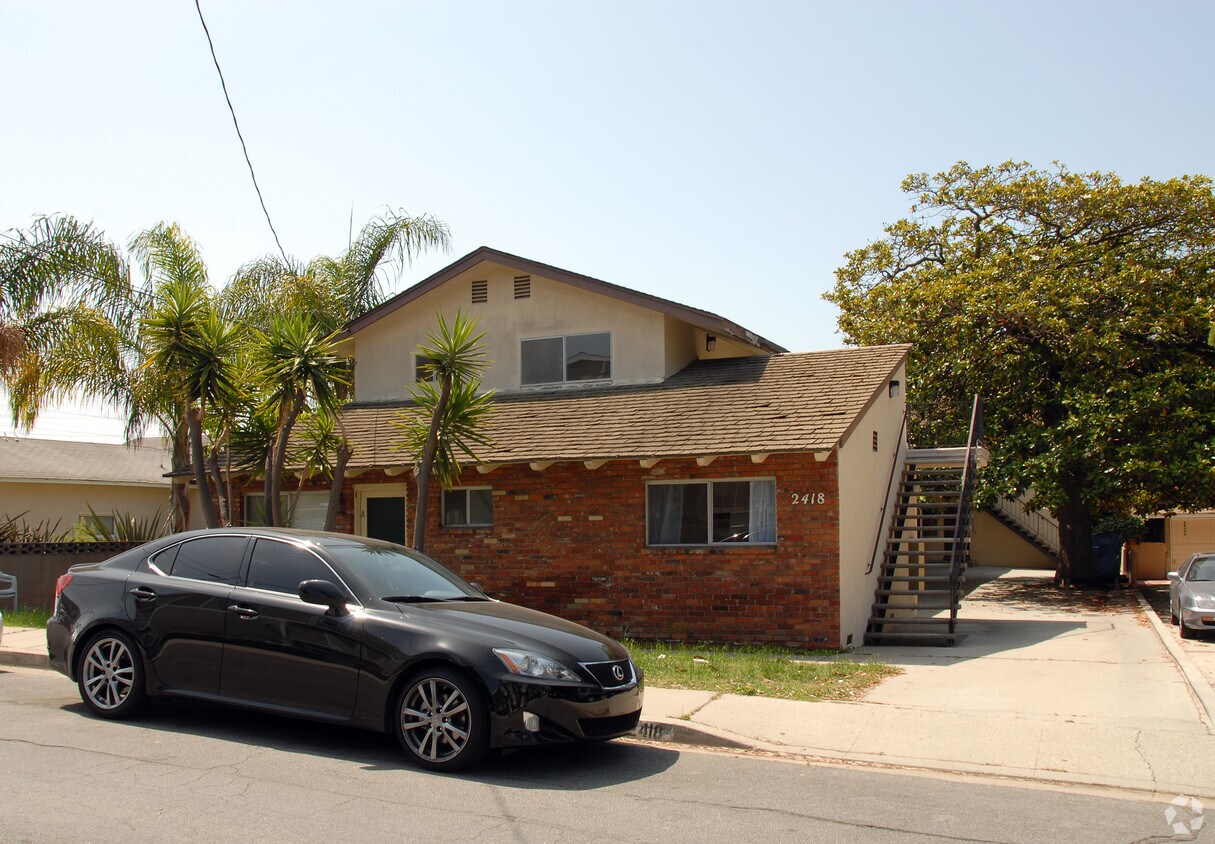Foto del edificio - 2418 Vanderbilt Ln