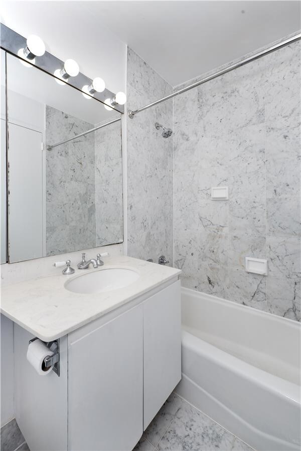 Building Photo - 311 E 38th St