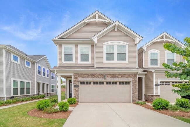 Building Photo - Modern Comfort, Effortless Living & Unbeatable Convenience in Northfield Crossing 3BR/2.5BA, 2 Ca...