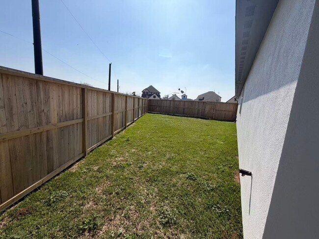 Foto del edificio - 4014 Colony Ln