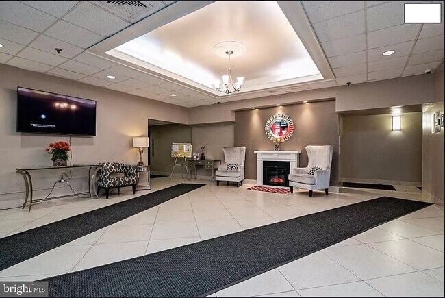 Foto del edificio - 5911 Edsall Rd
