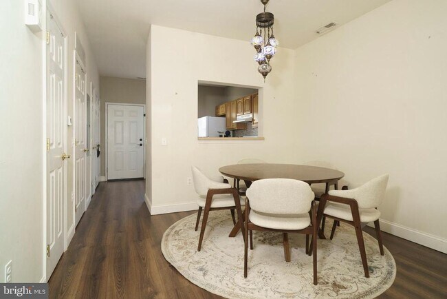 Foto del edificio - 1205 Clymer St