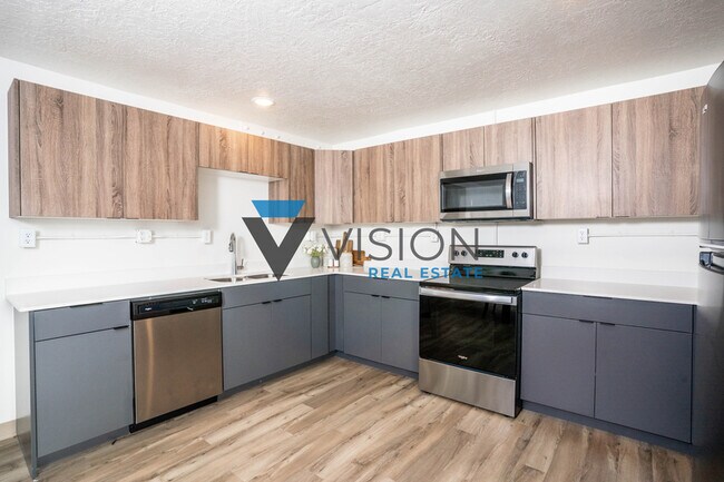 Building Photo - 95 S 100 E