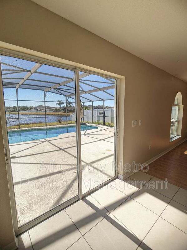 Foto del edificio - 5522 Sycamore Canyon Dr