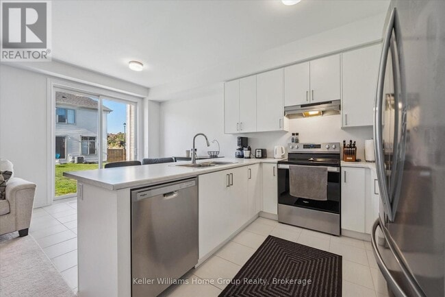 Building Photo - 13 Edminston Dr