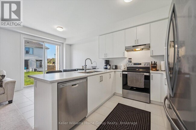 Photo du bâtiment - 13 Edminston Dr