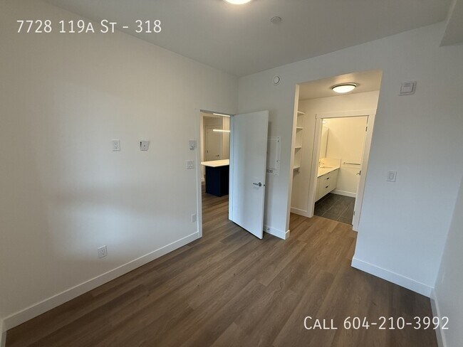 Building Photo - Modern 2 Bedroom Plus Junior Bedroom Condo