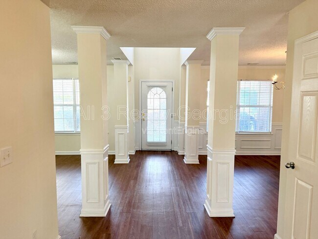 Building Photo - 1980 Sawgrass Dr