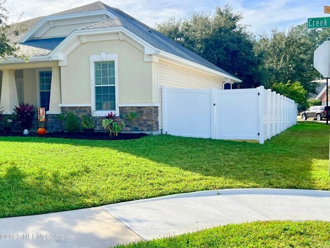 Building Photo - 1420 Creek Point Blvd