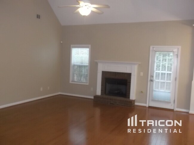Building Photo - 2670 Neighborhood Walk S Villa Rica GA