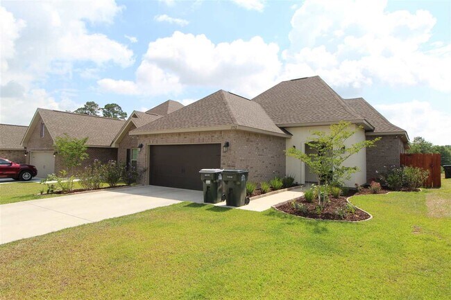 Building Photo - 1752 Waterbury Way