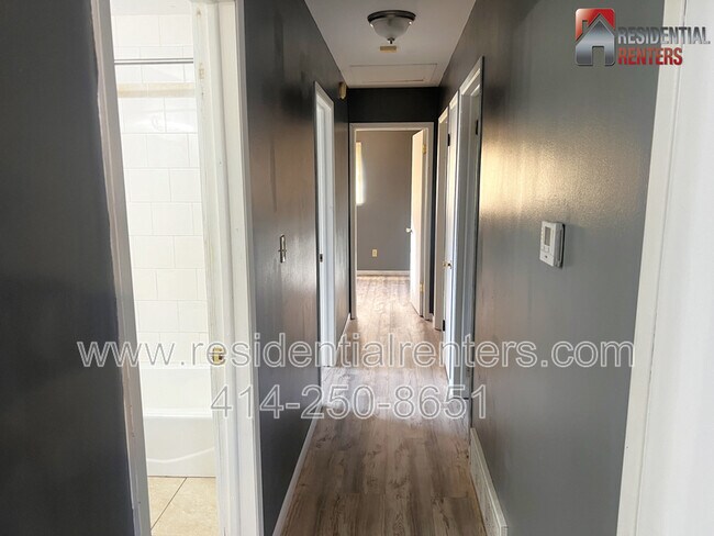 Foto del edificio - 6335 N 105th St
