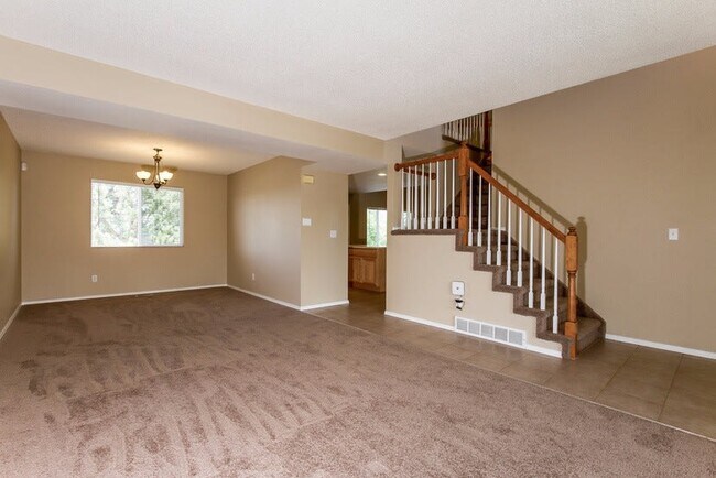 Foto del edificio - 3710 Cottage Dr