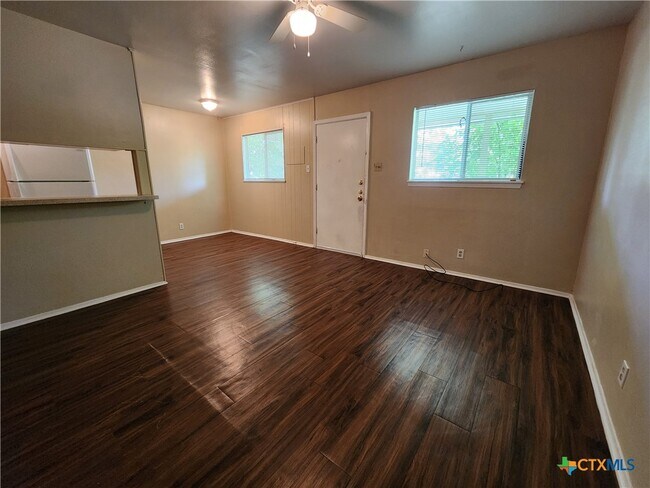 Foto del edificio - 167 Richter Ln