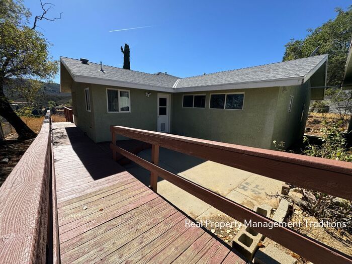 Foto principal - Rare Opportunity in Lake Hughes