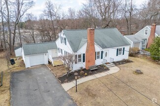 Building Photo - 27 Knollwood Dr