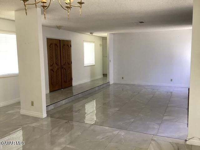 Building Photo - 540 Fairway Dr