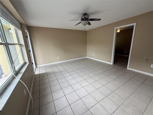 Building Photo - 7057 Sunset Dr S